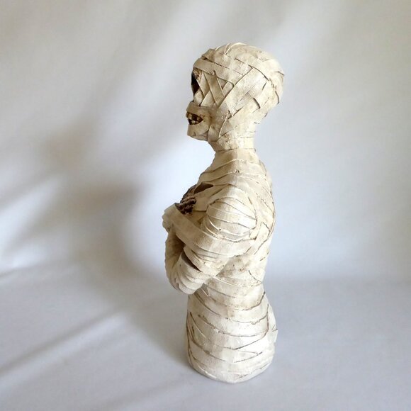 NEW 14.5” HOLIDAY BARN GOTHIC HALLOWEEN MUMMY BUST LED LIGHT UP RESIN SCULPTURE - Picture 4 of 15